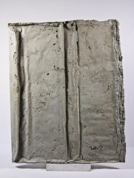 CLAUDE DE SORIA, PAROI, 1981, CIMENT, 58 X 47 X 3.5 CM