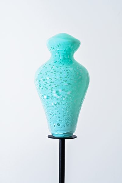 Pauline GUERRIER (1990)
Tako Tsubo XI, 2023 Verre soufflé 
30 x 16 x 16 cm